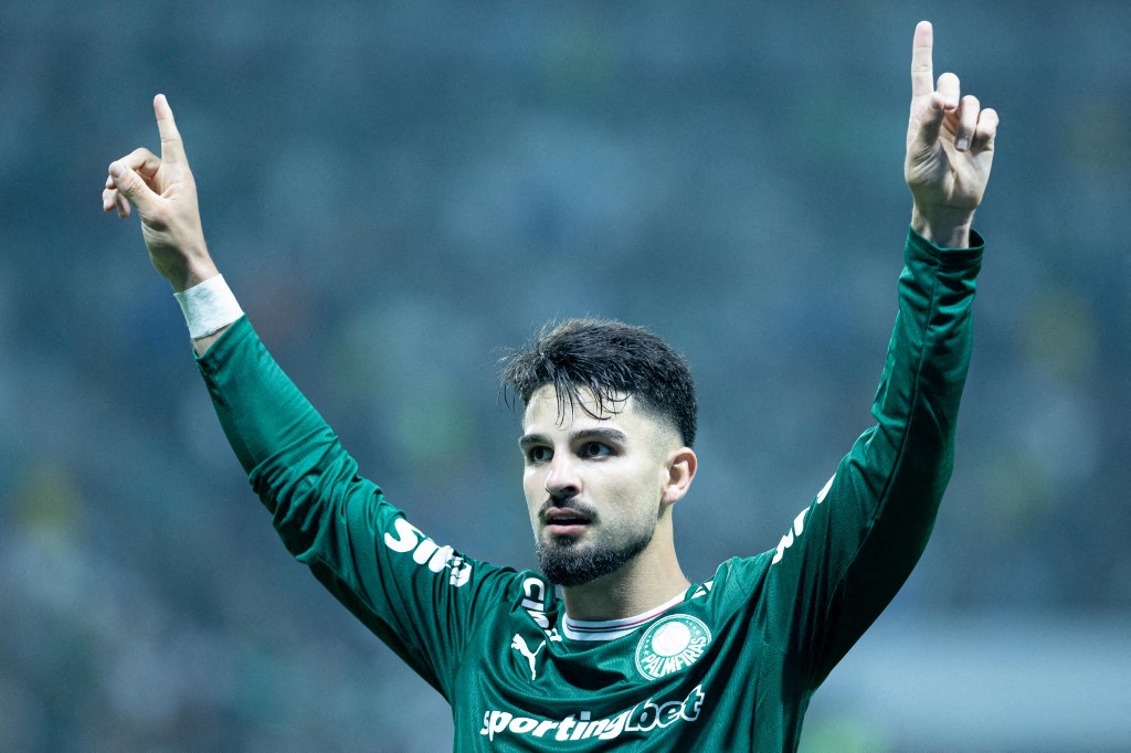 Palmeiras segura Santos na Vila e garante vaga na semifinal