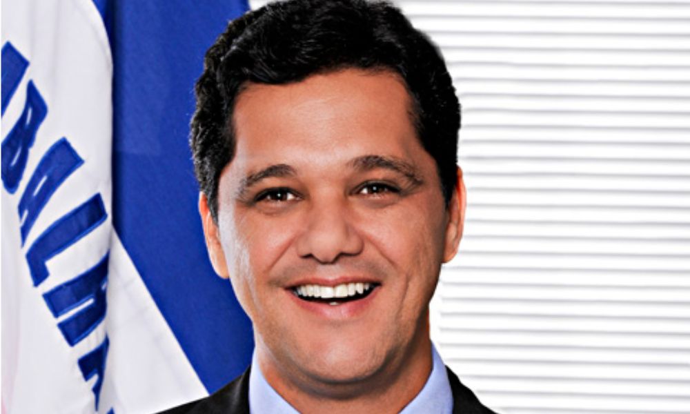 Ricardo Ferraço disputa reeleição ao governo do Espírito Santo