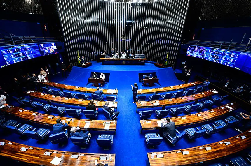 Senado fixa prazo de 60 dias para regularizar imóveis rurais