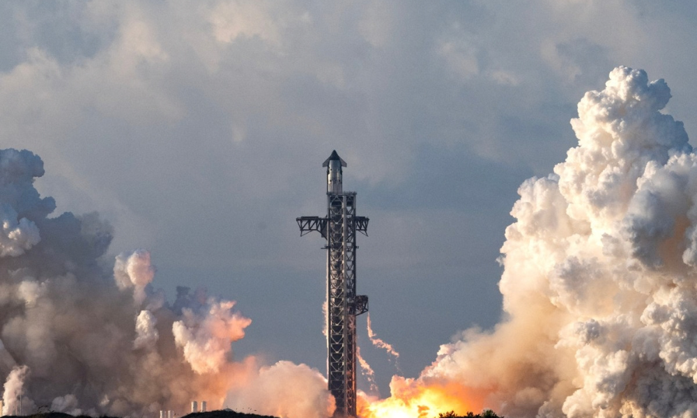 Starship alcança órbita terrestre pela primeira vez em teste da SpaceX