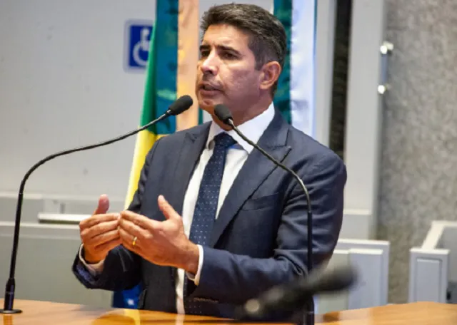 TRE-DF aceita denúncia contra o deputado Roosevelt Vilela