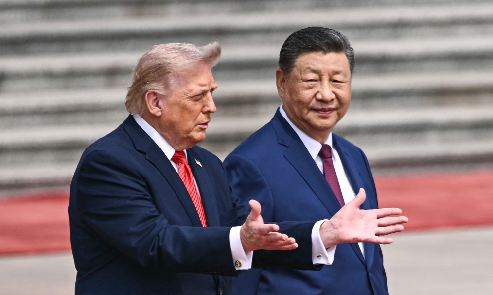 Trump vai ao aeroporto receber Xi e concede honras de Estado à China