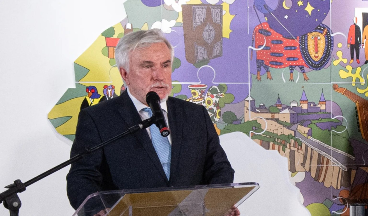 Ucraniano em Brasília acusa Rússia de apagar a nação e destruir cultura