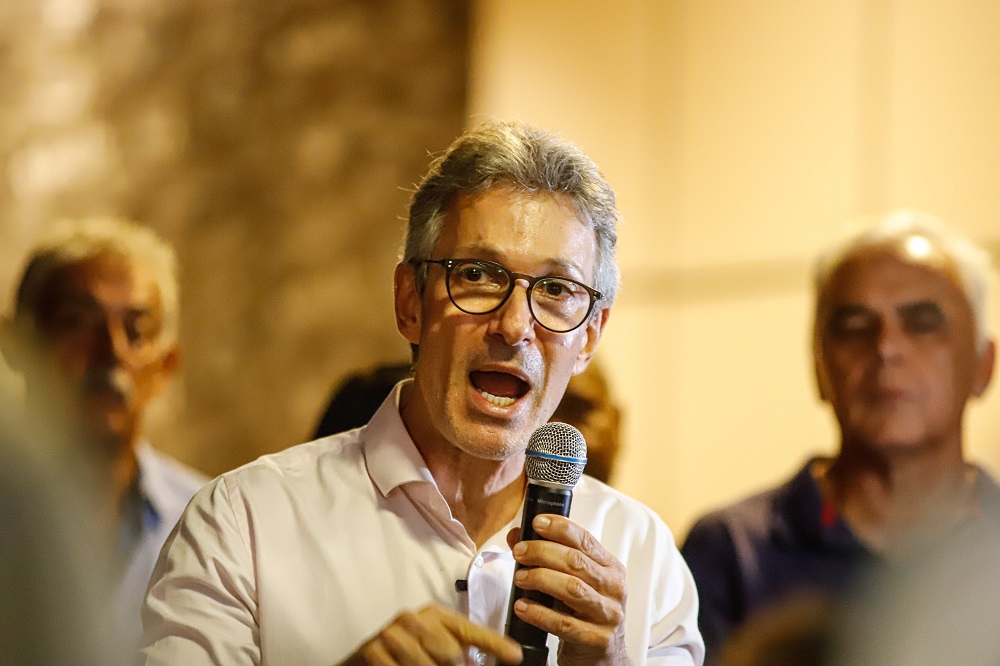 Zema alerta que vitória de Lula pode resultar em mais 'Flávio Dinos' no STF