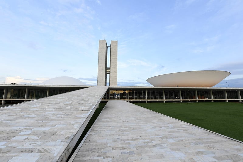 Alcolumbre intensifica articulações para manter comando do Senado após 2027