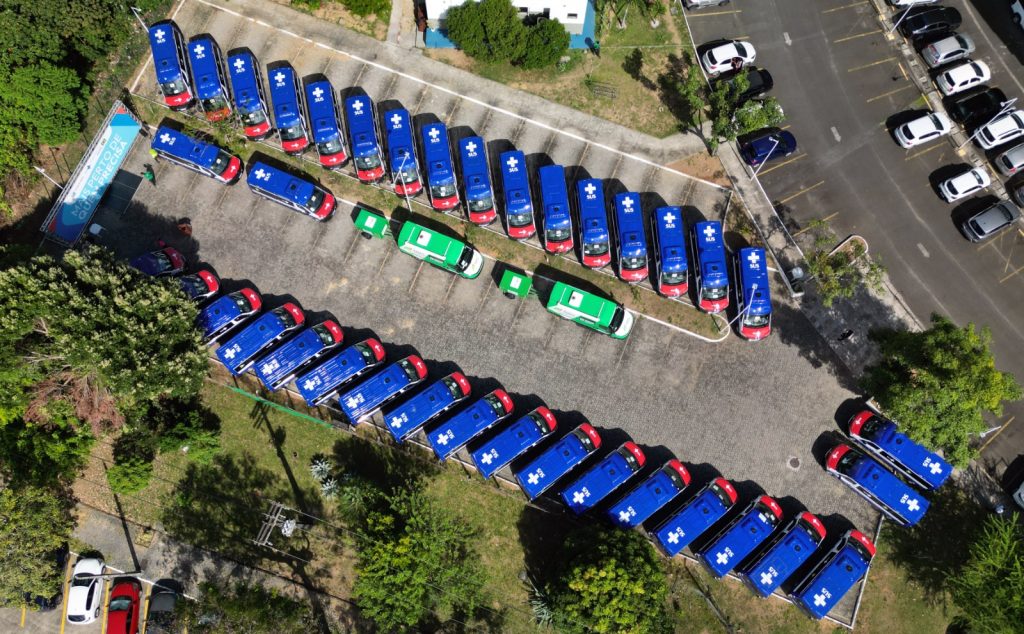 Bahia amplia transporte e saúde móvel com 37 vans e 2 unidades odontológicas