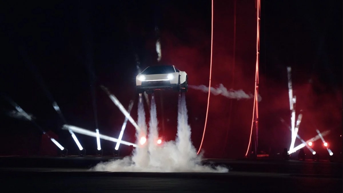 Elon Musk apresenta Roadster voador e mostra lições sobre percepção de mercado