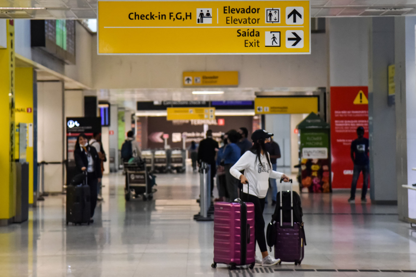 EUA suspendem atendimentos consulares no Brasil por alerta de segurança