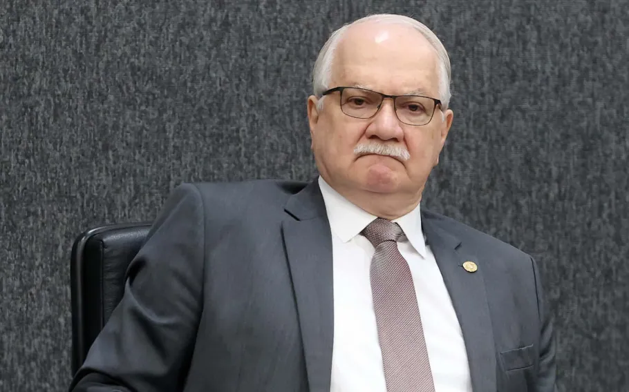 Fachin ouve diretor da PF e pede investigação sobre Banco Master