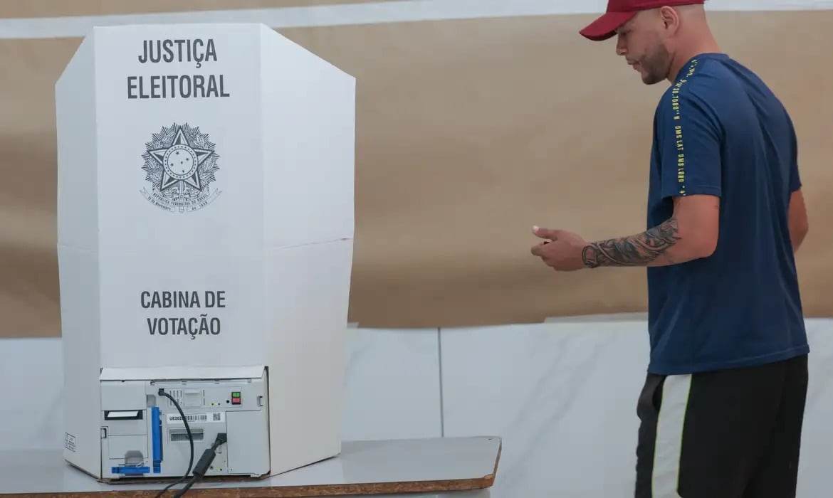 Lula cita bons indicadores e cobra ação federal contra o crime