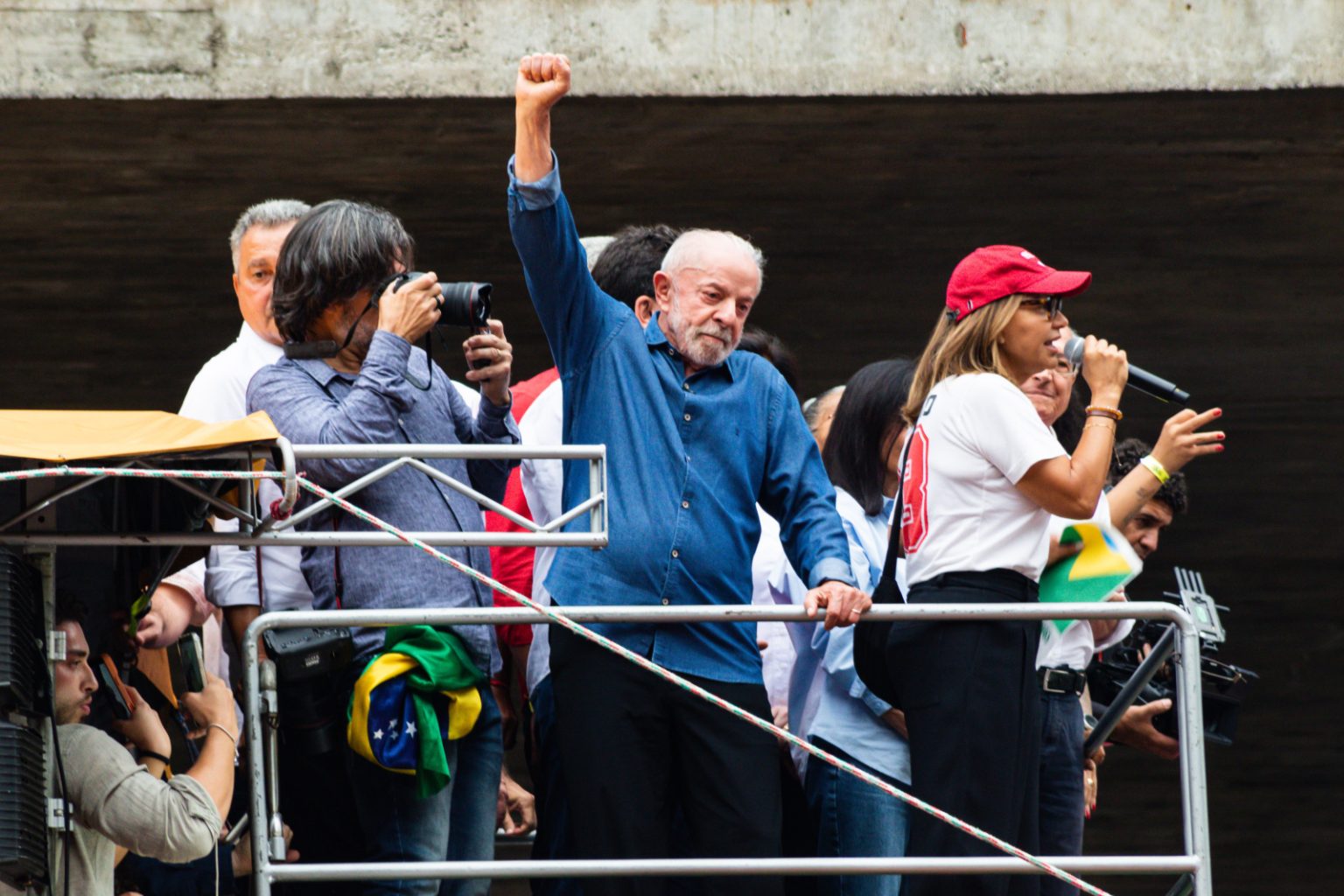Lula supera recorde de votos e garante quarto mandato com 64,3 milhões