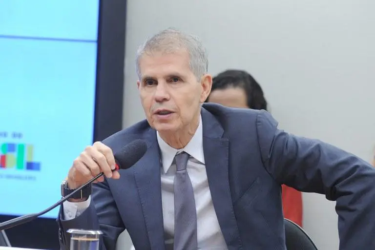 Ministro Sidônio acusa EUA de interferir nas eleições brasileiras