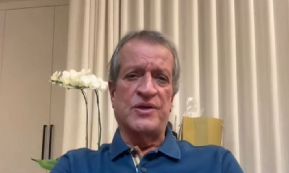Retirada do púlpito leva Flávio a cancelar debate, afirma Valdemar