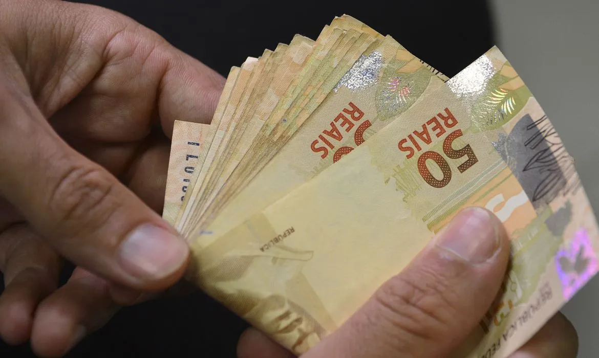 Superendividamento cresce 75% em 5 anos e atinge 20,3 milhões