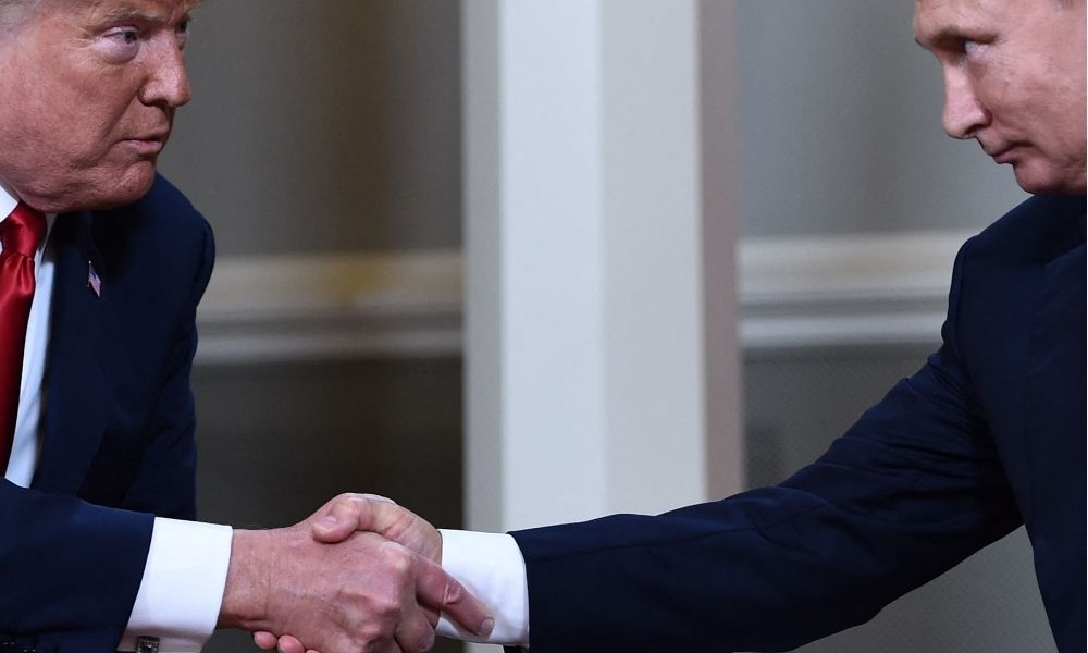 Trump anuncia acordo com Putin para envio imediato de 300 mil t de diesel